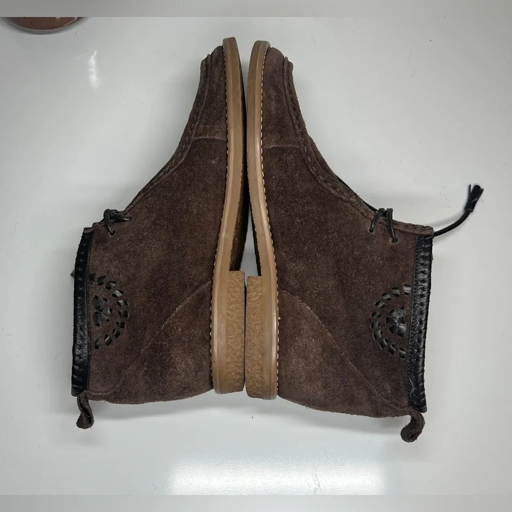 JACK ROGERS‎ Brown whipstitch suede lace up chukka boots size 9.
